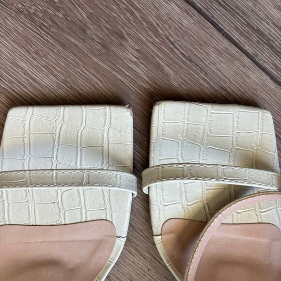 Cream square toed heels croc effect leather triangle heels size 7 - Picture 4 of 4